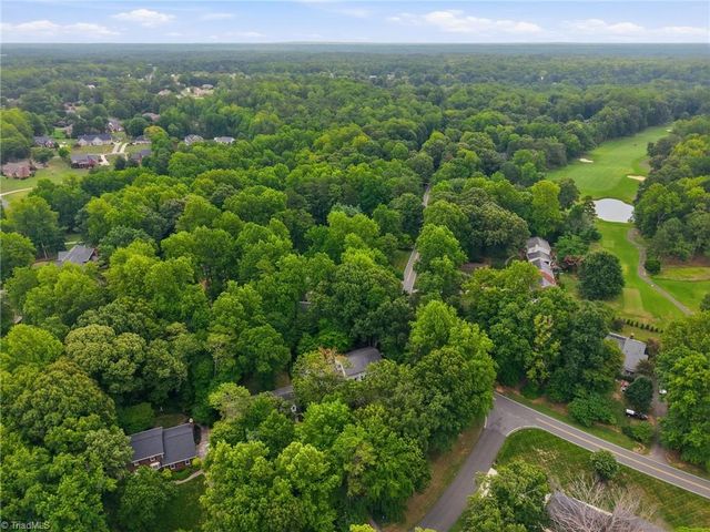 4301 Oakcliffe Road, Greensboro, NC 27406