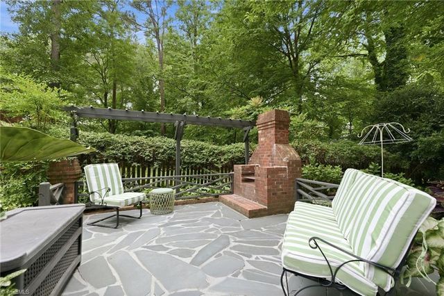 4301 Oakcliffe Road, Greensboro, NC 27406
