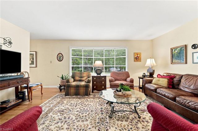 4301 Oakcliffe Road, Greensboro, NC 27406