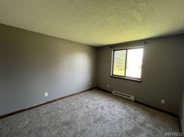 6943 Witmer Road, Wheatfield, NY 14120