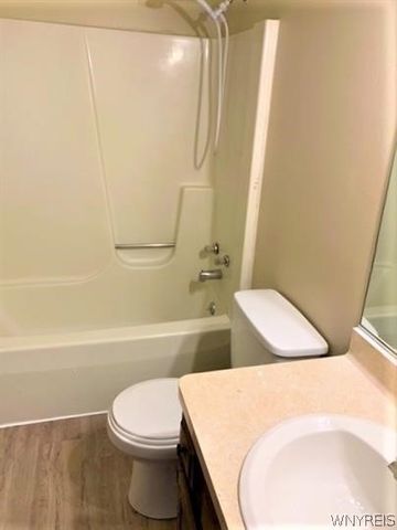 6943 Witmer Road, Wheatfield, NY 14120