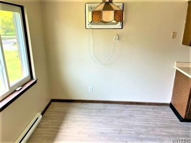 6943 Witmer Road, Wheatfield, NY 14120