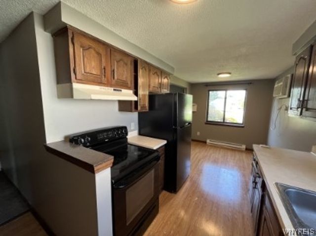 6943 Witmer Road, Wheatfield, NY 14120