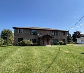 6943 Witmer Road, Wheatfield, NY 14120