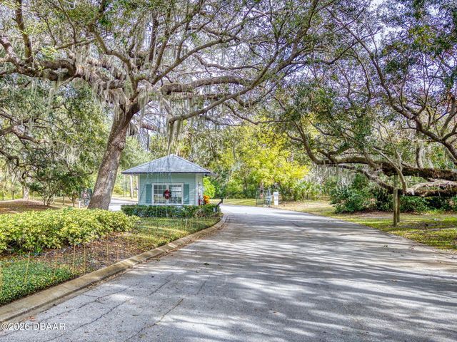 290 Navajo Drive, Oak Hill, FL 32759