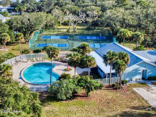 290 Navajo Drive, Oak Hill, FL 32759