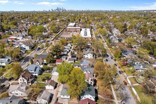 4736 17th Avenue S, Minneapolis, MN 55407