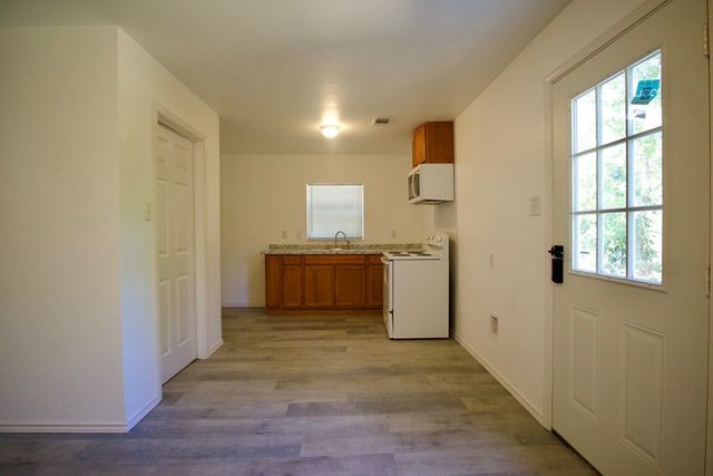 14192 Campfire Circle, Log Cabin, TX 75148