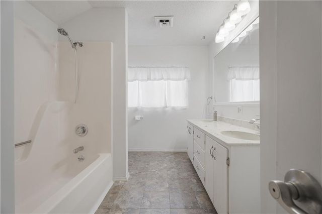 704 Lincoln Street, Coffeyville, KS 67337