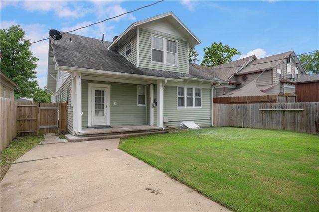 704 Lincoln Street, Coffeyville, KS 67337