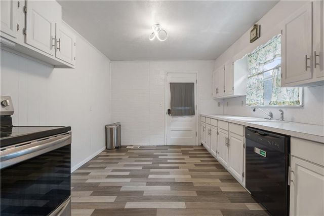 704 Lincoln Street, Coffeyville, KS 67337