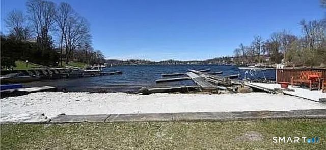 1 Hawthorne Cove Road, Danbury, CT 06811