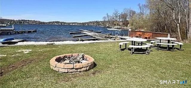 1 Hawthorne Cove Road, Danbury, CT 06811