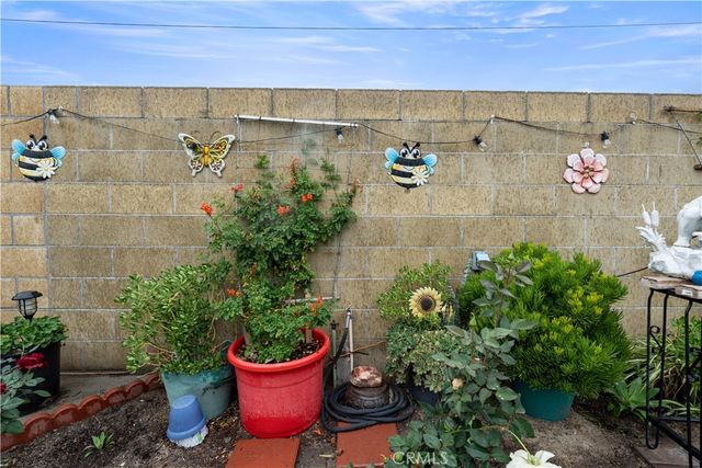 442 N Victoria, San Jacinto, CA 92583