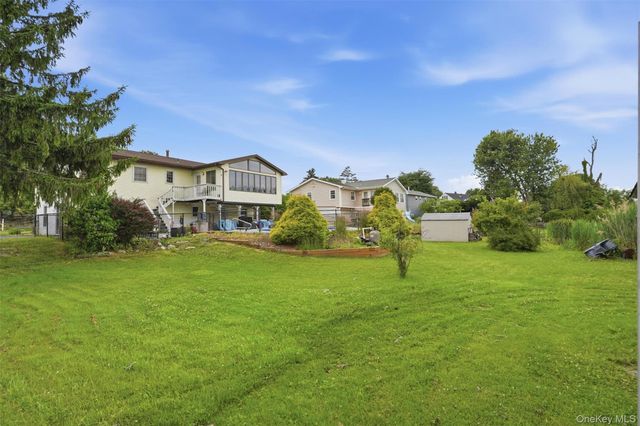 11 Applesauce Lane, Wappingers Falls, NY 12590