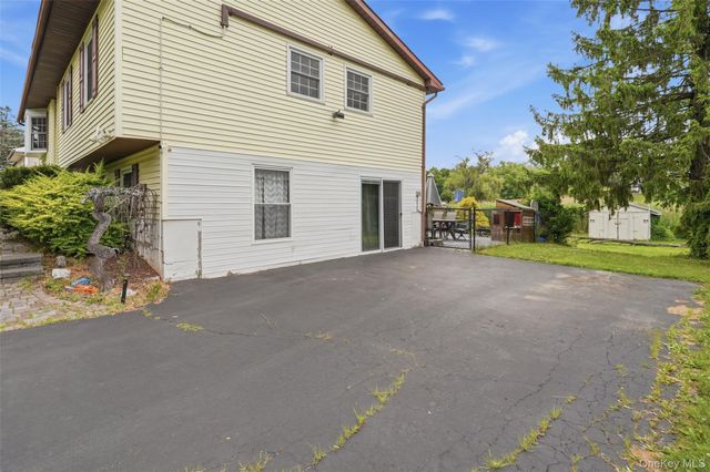 11 Applesauce Lane, Wappingers Falls, NY 12590