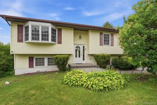 11 Applesauce Lane, Wappingers Falls, NY 12590
