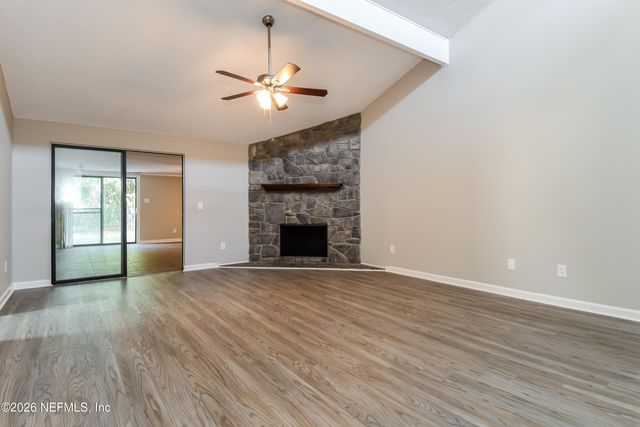 11665 SUMMER TREE Road N, Jacksonville, FL 32246