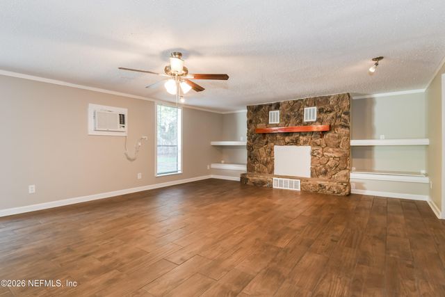 11665 SUMMER TREE Road N, Jacksonville, FL 32246