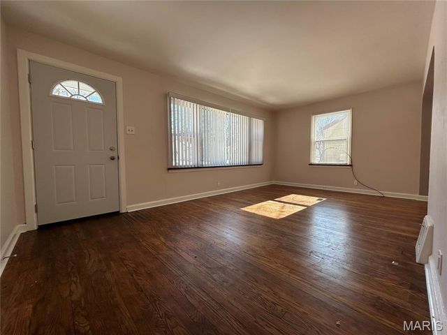6325 Everett Drive, St Louis, MO 63134