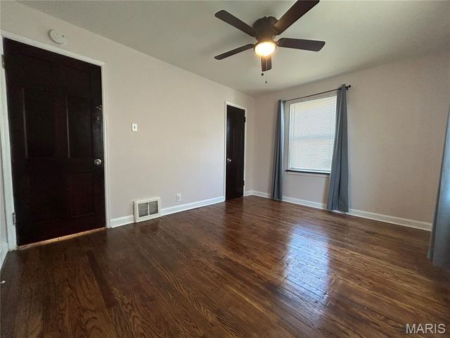 6325 Everett Drive, St Louis, MO 63134