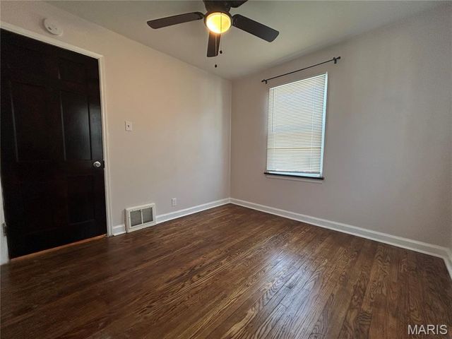 6325 Everett Drive, St Louis, MO 63134