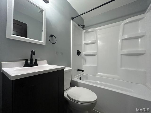 6325 Everett Drive, St Louis, MO 63134