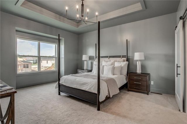 2604 NE Crestview Street, Blue Springs, MO 64029