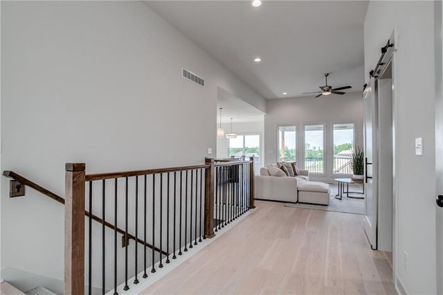 2604 NE Crestview Street, Blue Springs, MO 64029