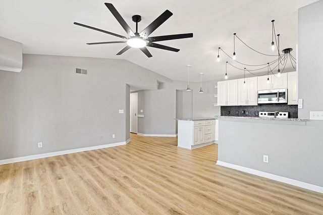 1931 Bent Grass Dr Apt H, Surfside Beach, SC 29575