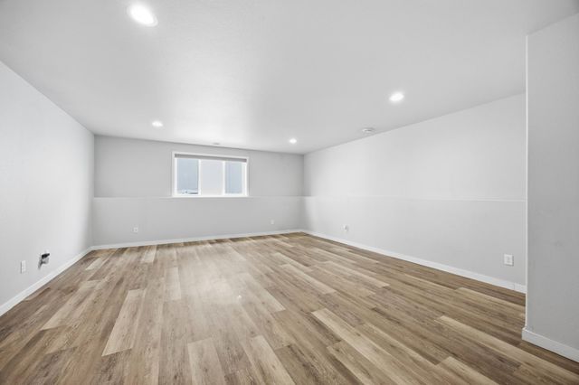 2733 Divide Street W, West Fargo, ND 58078