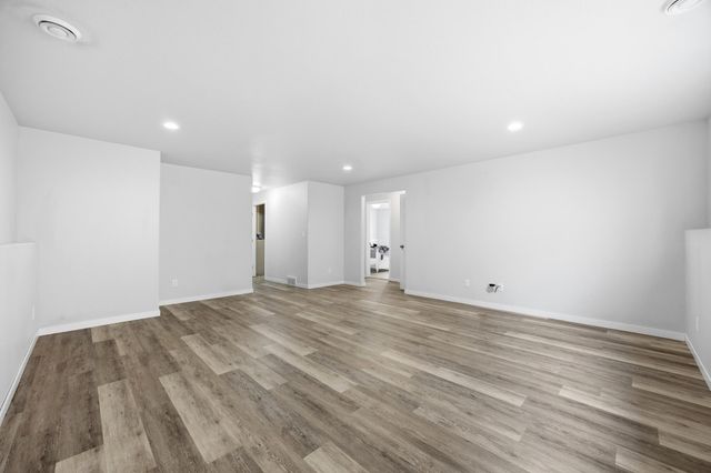 2733 Divide Street W, West Fargo, ND 58078