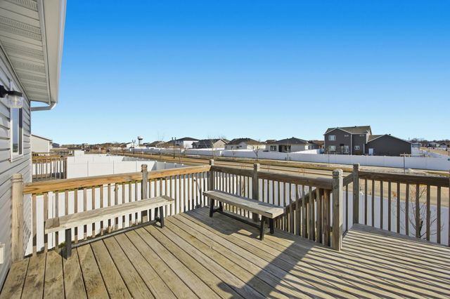 2733 Divide Street W, West Fargo, ND 58078