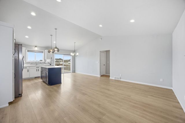 2733 Divide Street W, West Fargo, ND 58078