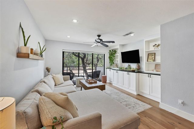 2605 Enfield RD 221, Austin, TX 78703