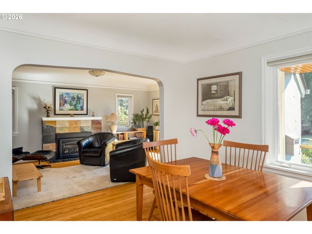 2205 Ne MASON St, Portland, OR 97211