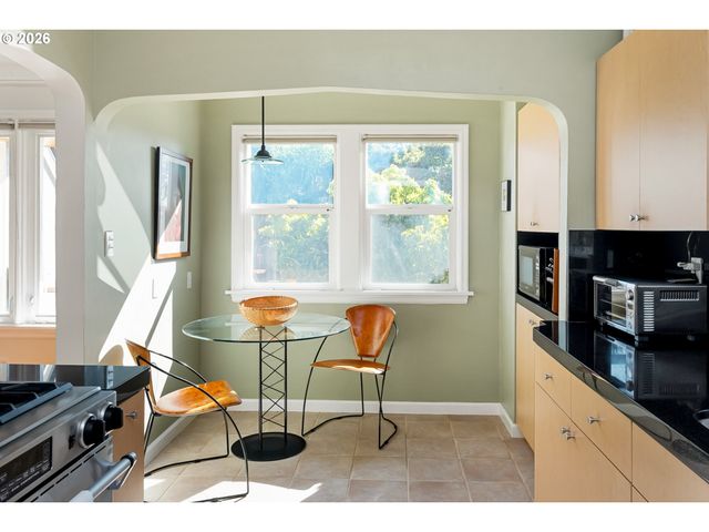 2205 Ne MASON St, Portland, OR 97211