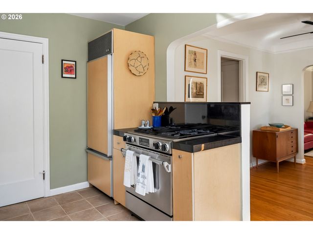 2205 Ne MASON St, Portland, OR 97211
