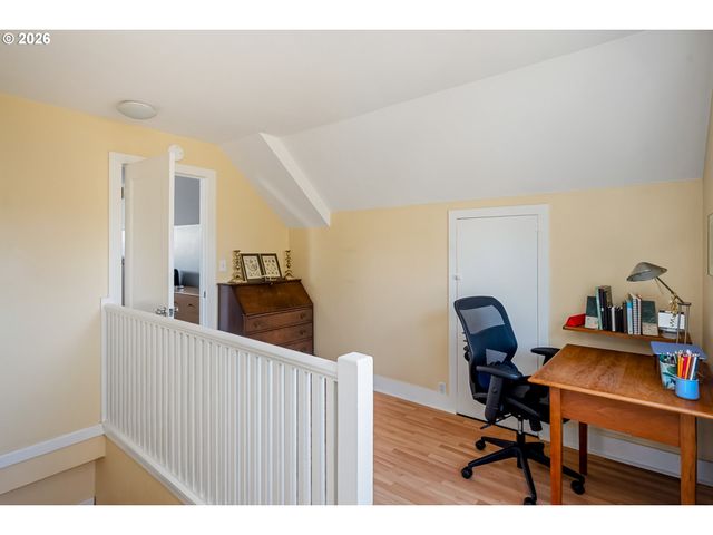 2205 Ne MASON St, Portland, OR 97211