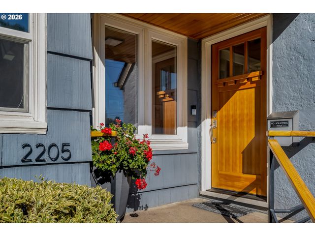 2205 Ne MASON St, Portland, OR 97211