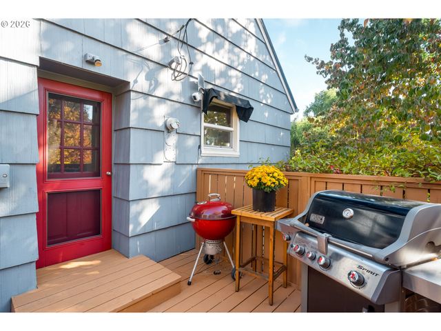 2205 Ne MASON St, Portland, OR 97211