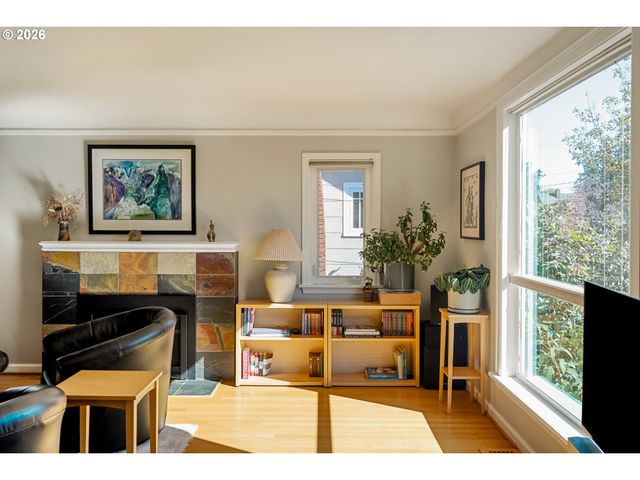 2205 Ne MASON St, Portland, OR 97211