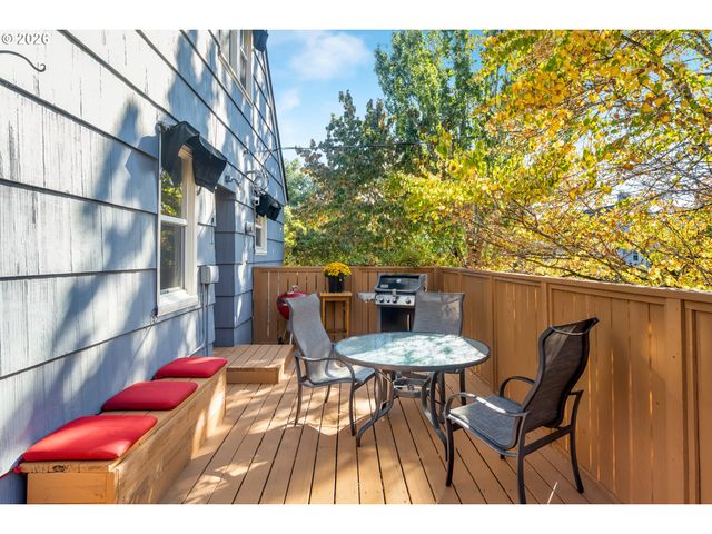 2205 Ne MASON St, Portland, OR 97211