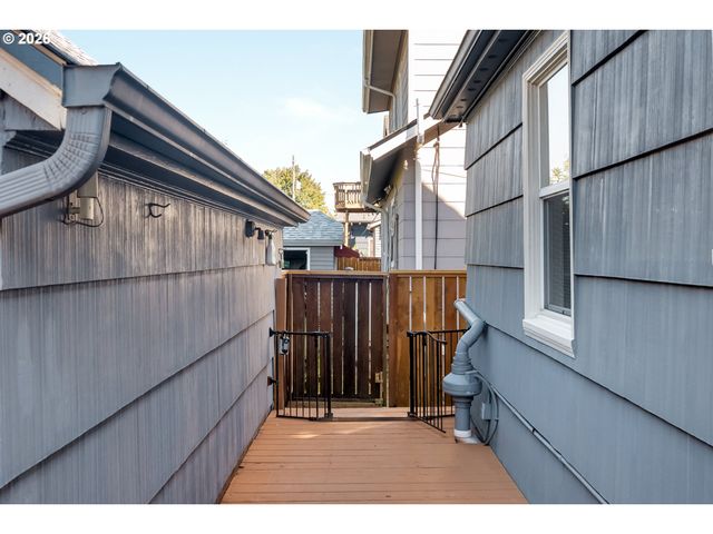 2205 Ne MASON St, Portland, OR 97211