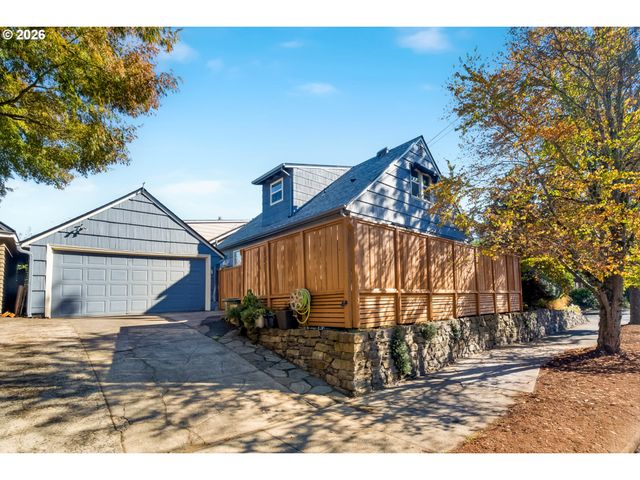 2205 Ne MASON St, Portland, OR 97211