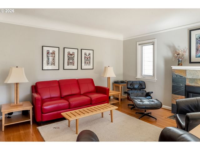 2205 Ne MASON St, Portland, OR 97211