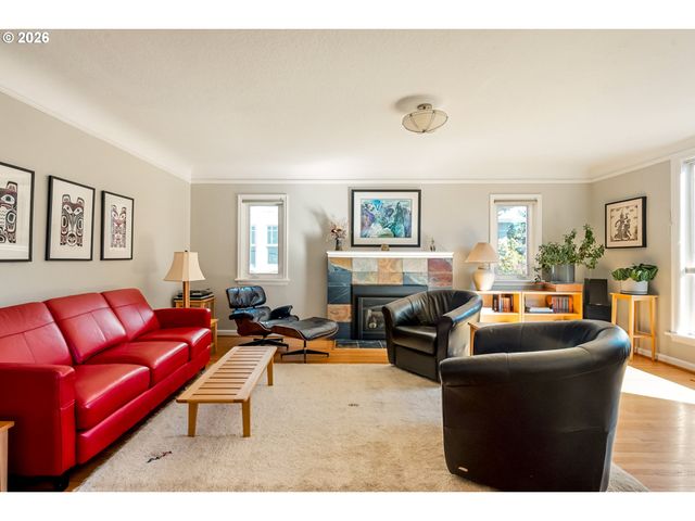 2205 Ne MASON St, Portland, OR 97211