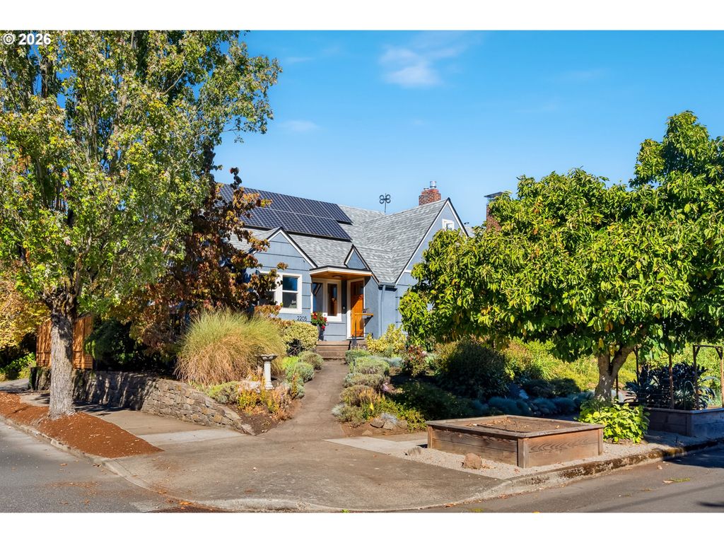 2205 Ne MASON St, Portland, OR 97211