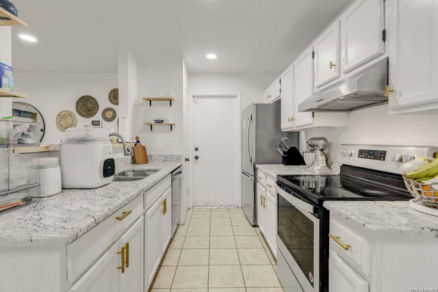 12027 Wilderness Trail, Live Oak, TX 78233