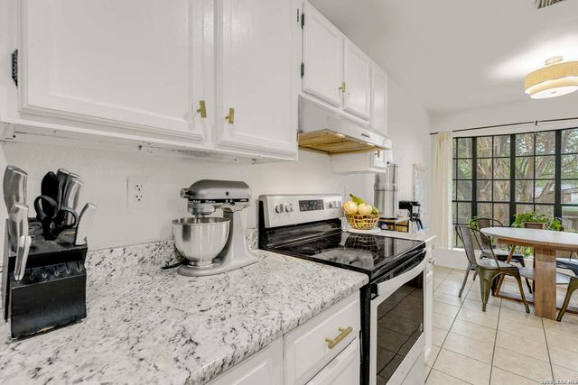 12027 Wilderness Trail, Live Oak, TX 78233